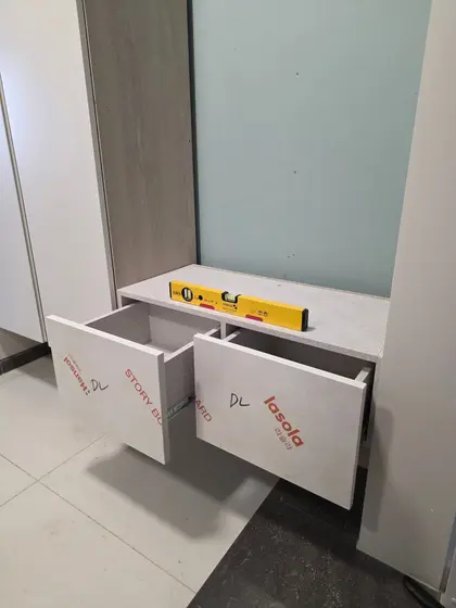 신발장 벤치 수평 확인